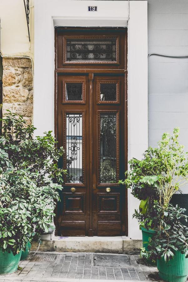 Neoclassical Apartment Near Acropolis - Livingstone Crystal أثينا المظهر الخارجي الصورة